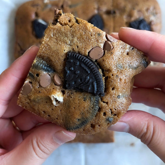 Oreo Chocolate Blondies