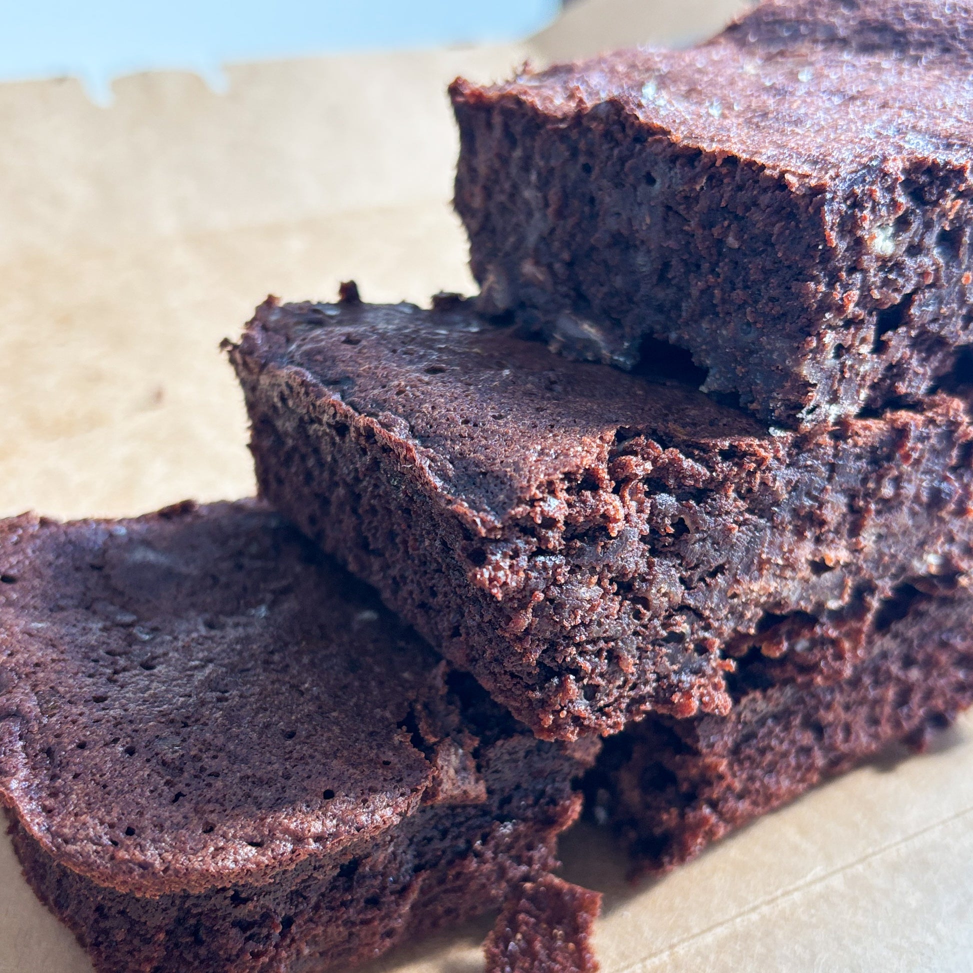 Fudgy Brownies - Coffee y Crumbs 
