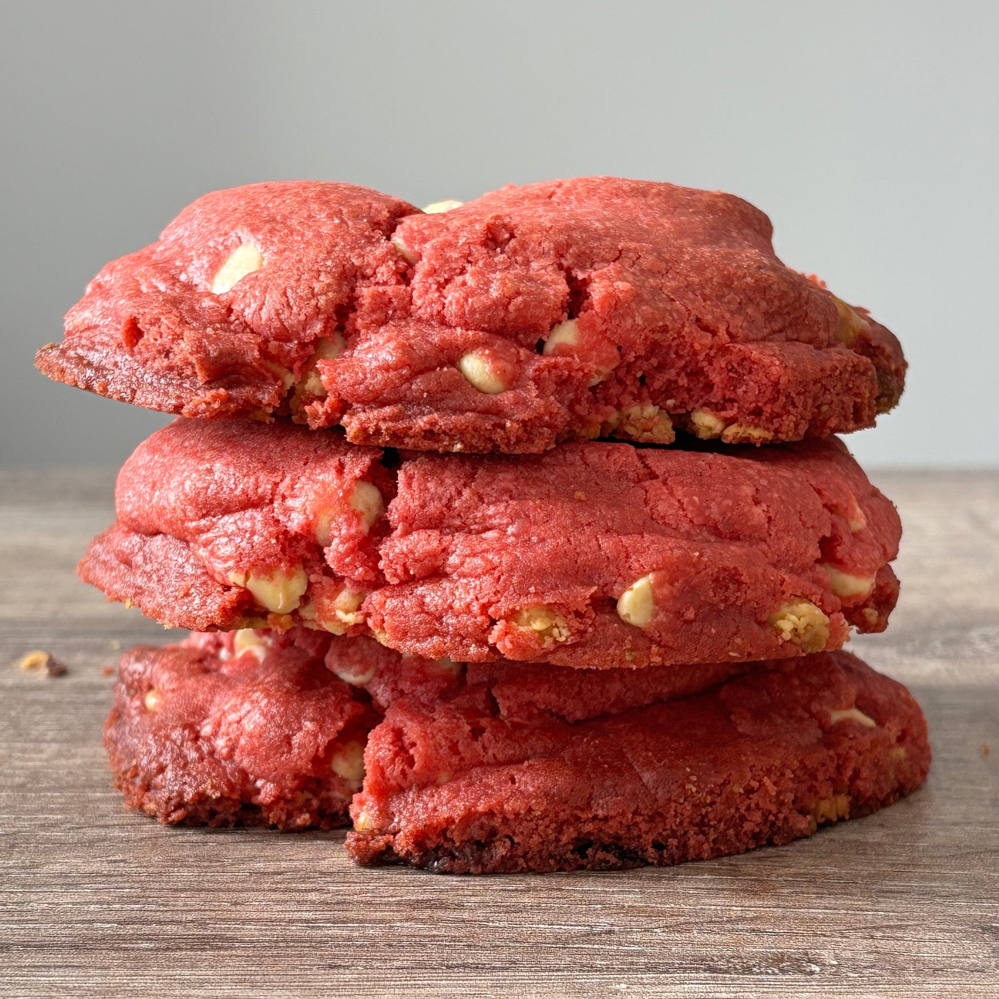 Red Velvet Cookies - Coffee y Crumbs 